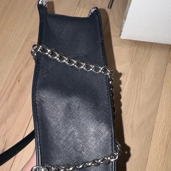 Guess Black and Gray Patterned Crossbody Bag - Picture 13 of 13